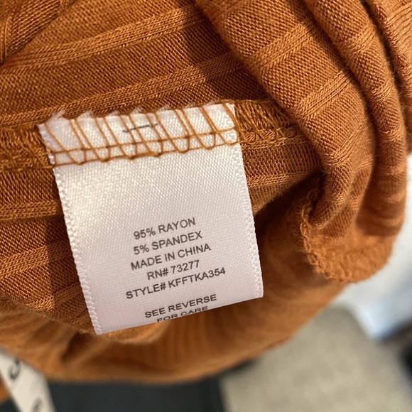 LOVE, FIRE v-neck ribbed long sleeve top - Picture 8 of 8